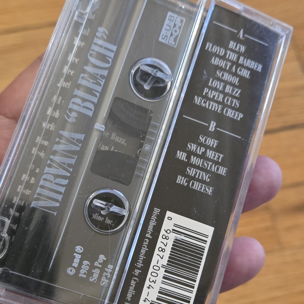 NIRVANA 'Bleach' Cassette in Black and White - Picture 2 of 3